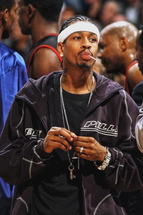 篮球篮网密集赛程导致体能下降（篮网队赛程过密致体能下滑）