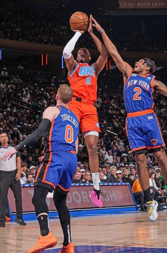 孔蒂：德佬说这是真正领袖带领下的胜利？总感觉是在说他自己（孔蒂：德佬把胜利归功于‘真领袖’？听起来像是在夸自己）