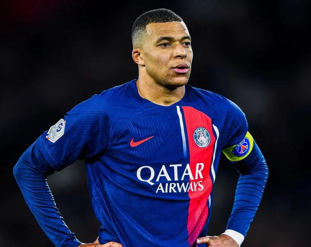 意甲知名评论员：迈尼昂不是耍脾气不续约，他只想看到米兰管理层的诚意！（意甲名嘴：迈尼昂拒续约非耍性子，只求米兰管理层拿出诚意）